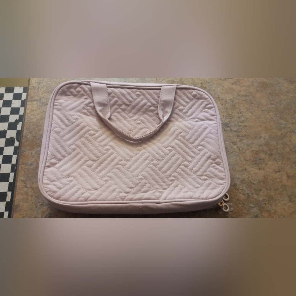 Quilted Light Pink Carry Bag - Women's Travel Organizer - Picture 6 of 6